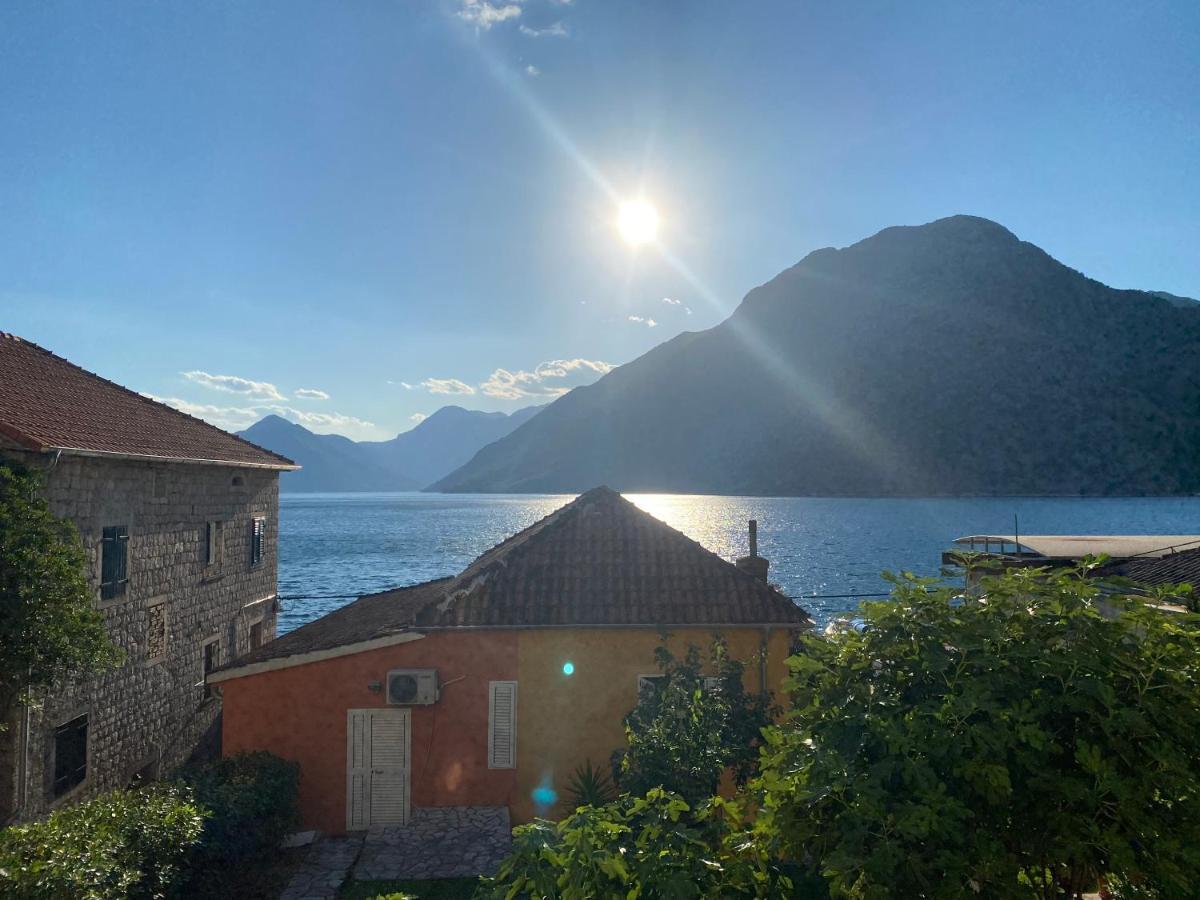 Apartment Caserma Kotor Exteriör bild
