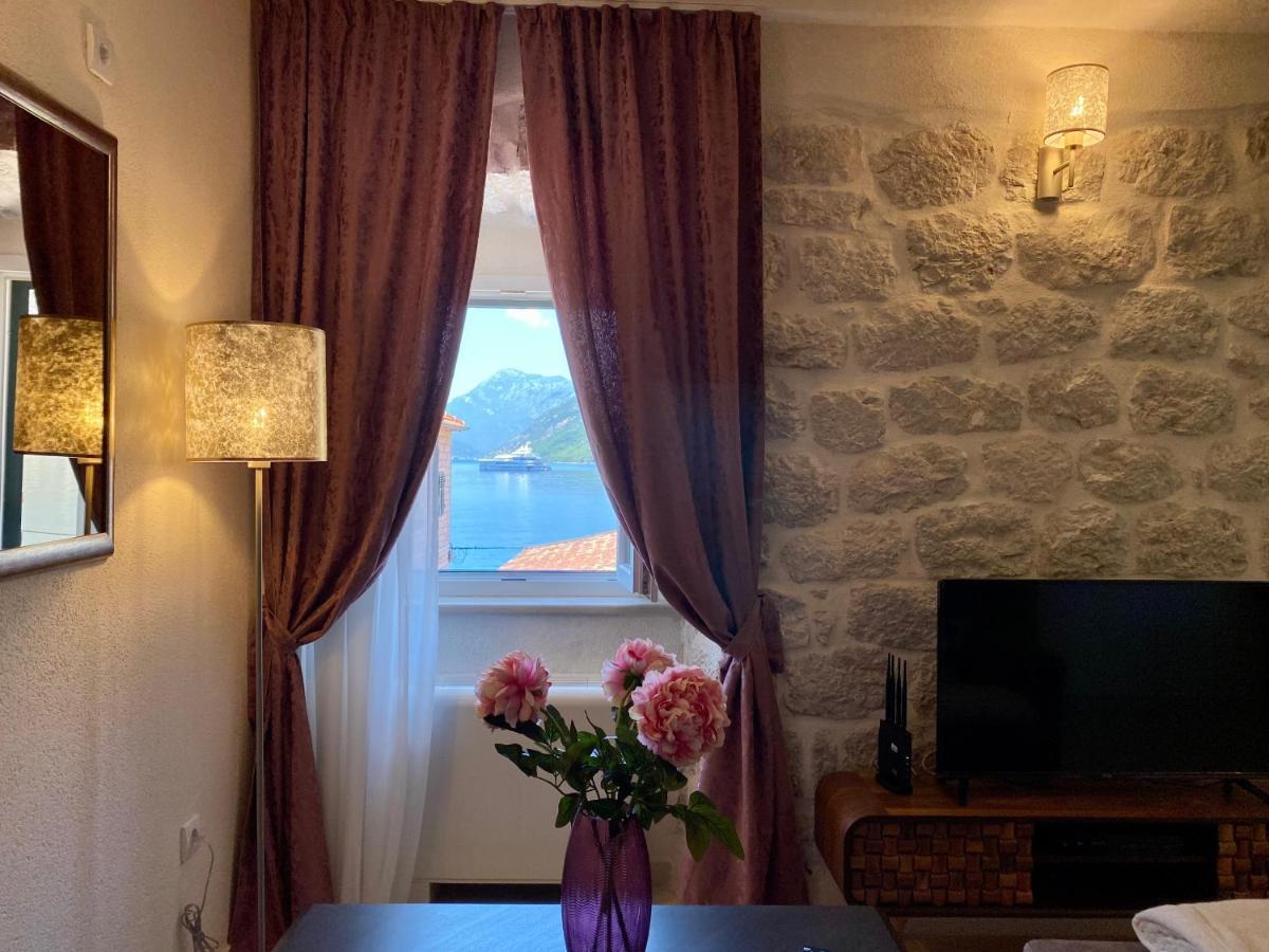 Apartment Caserma Kotor Exteriör bild