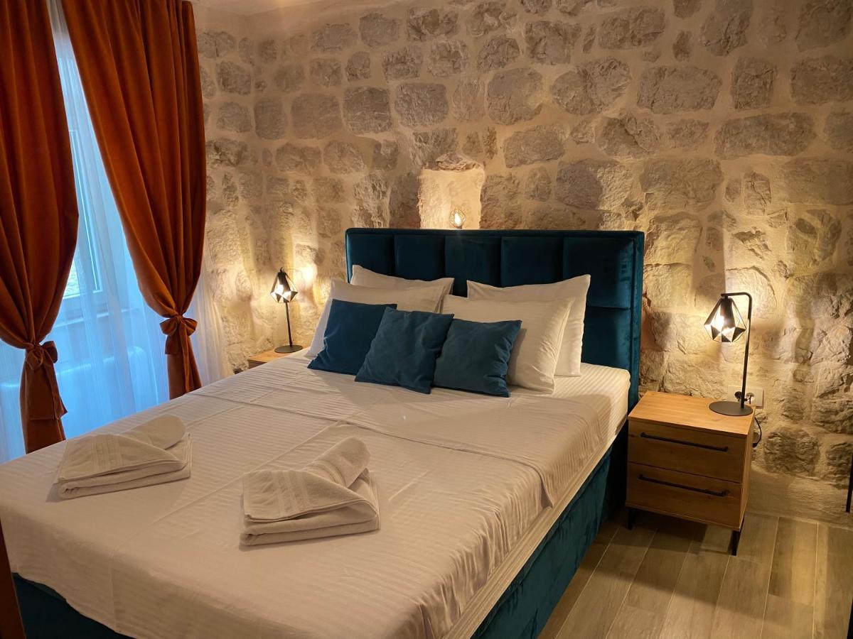 Apartment Caserma Kotor Exteriör bild