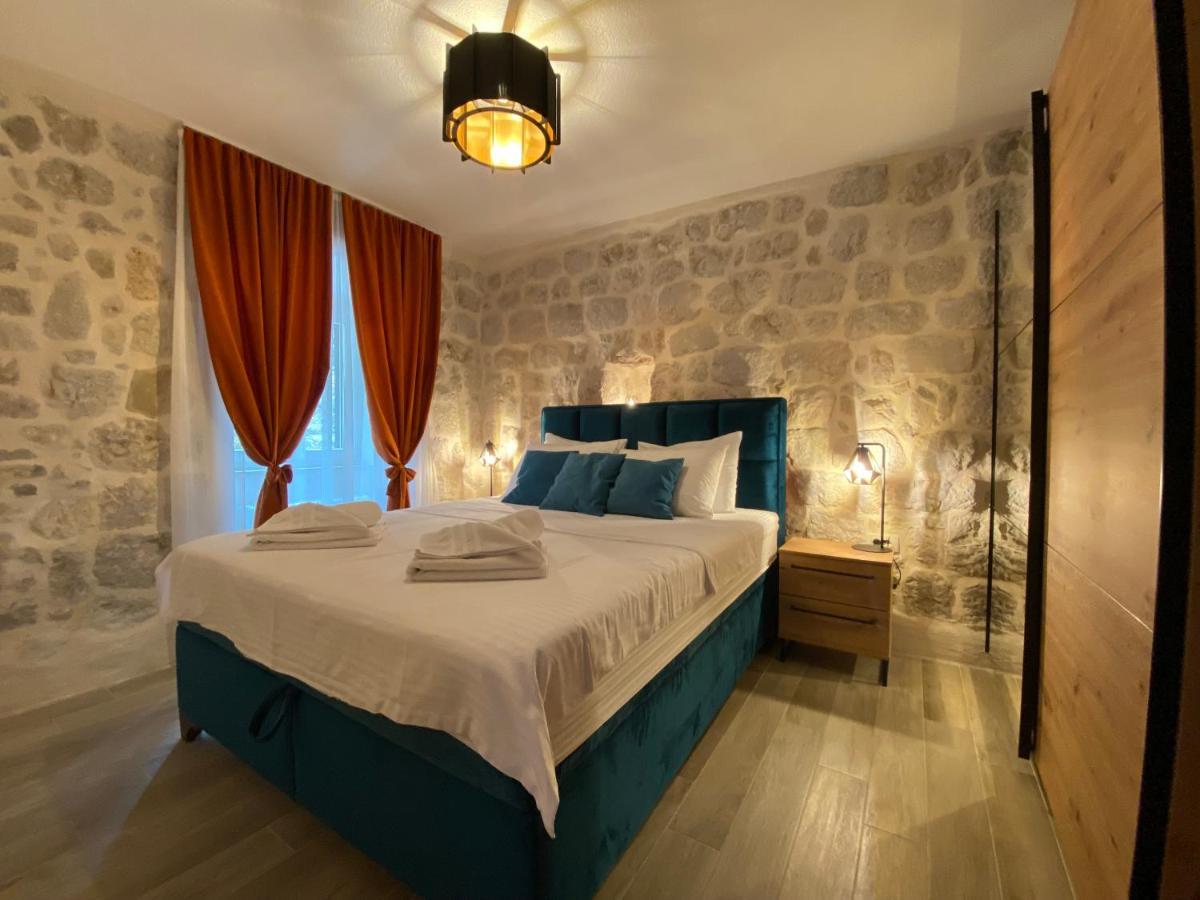 Apartment Caserma Kotor Exteriör bild