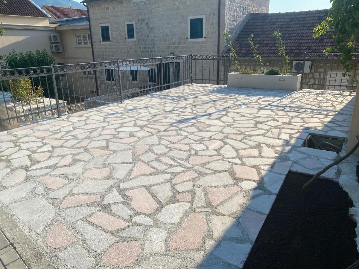 Apartment Caserma Kotor Exteriör bild